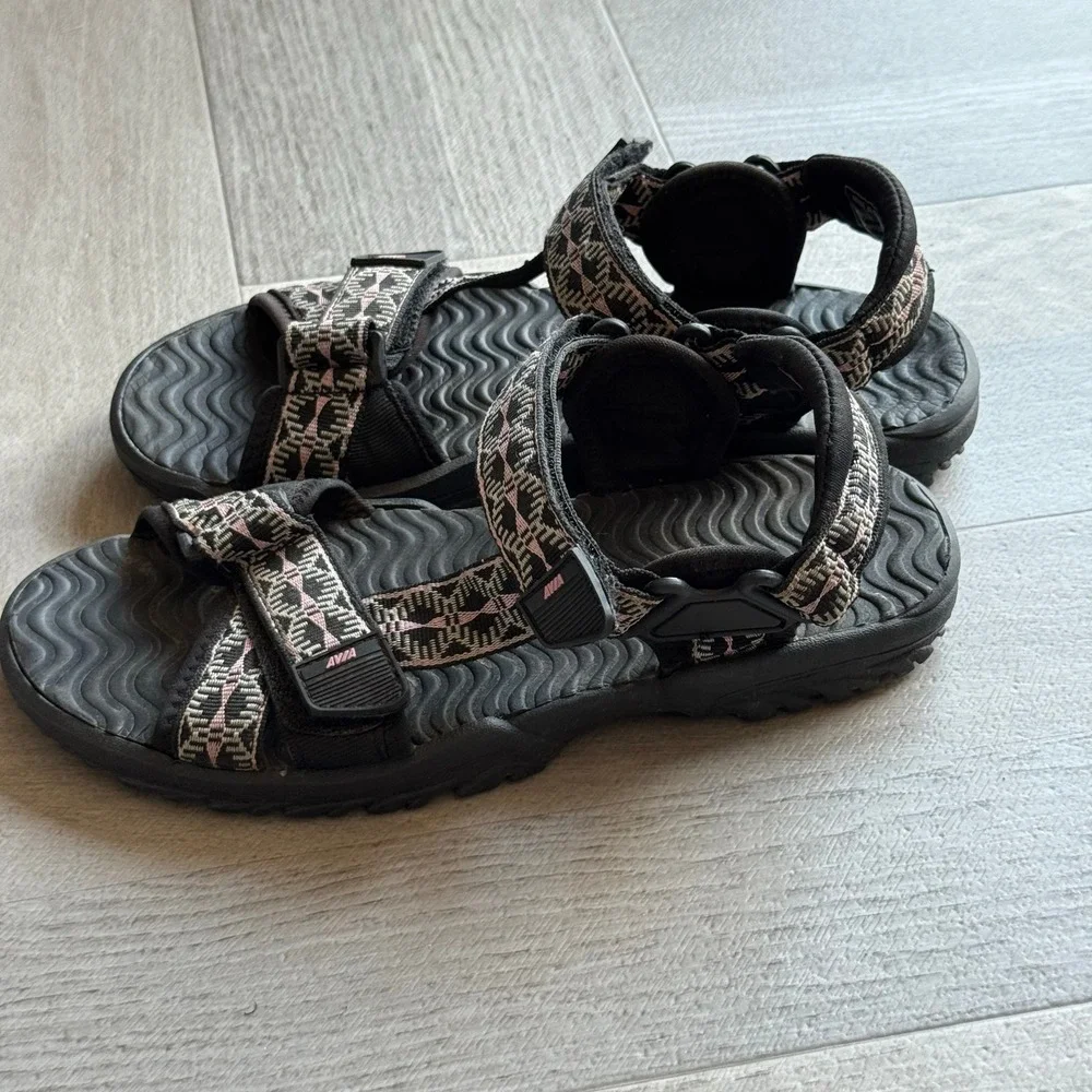 Avia‎ Sport Sandals Black Pink Pattern Adjustable Strap Comfortable Shoes Size 8